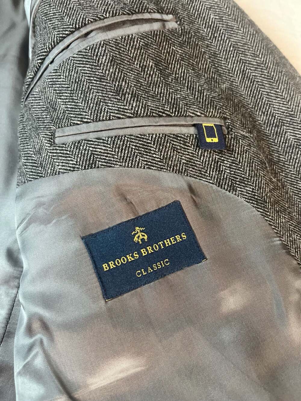 Brooks Brothers Classic Men's Gray Herringbone Sport Coat Blazer - Picture 7 of 12